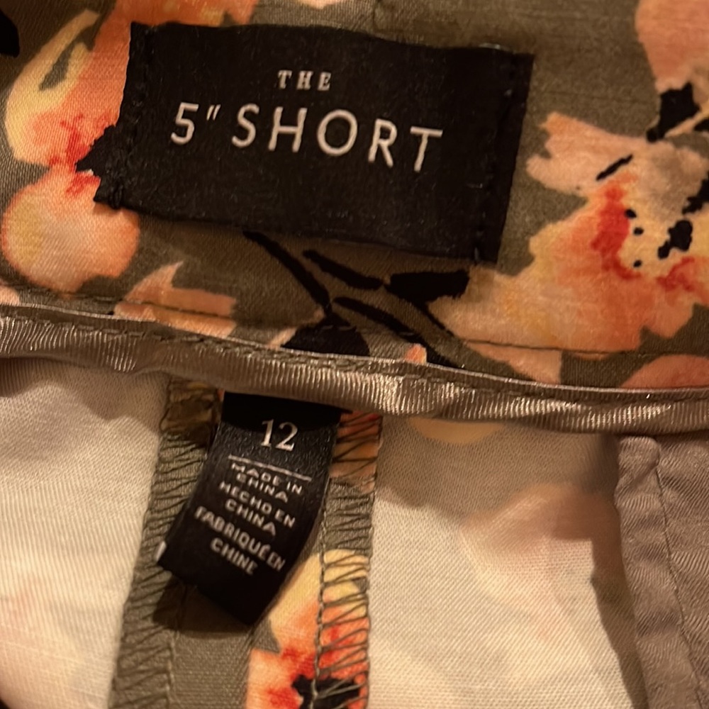 White House Black Market Floral Shorts - Pink and Green - Picture 4 of 6